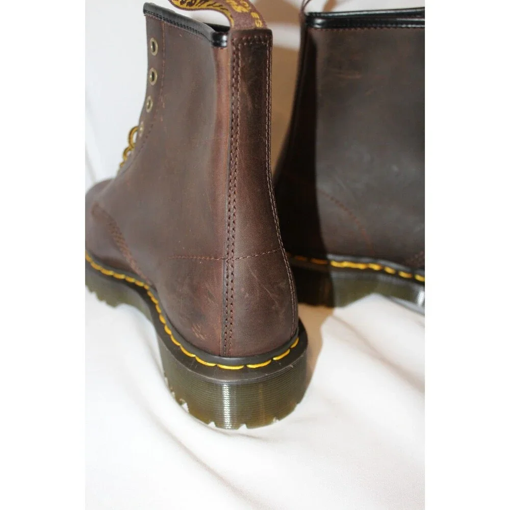 DR. MARTENS MEN display picture 1